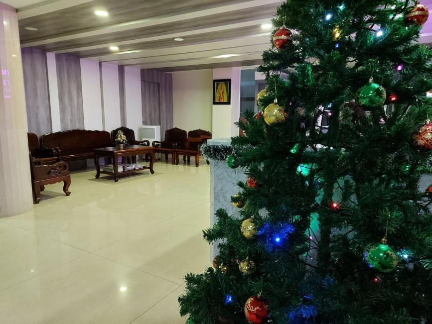 Centrana Hotel Phnom Penh Eksteriør bilde