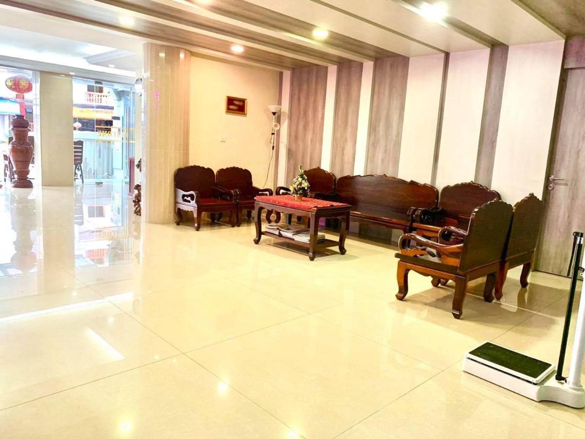 Centrana Hotel Phnom Penh Eksteriør bilde